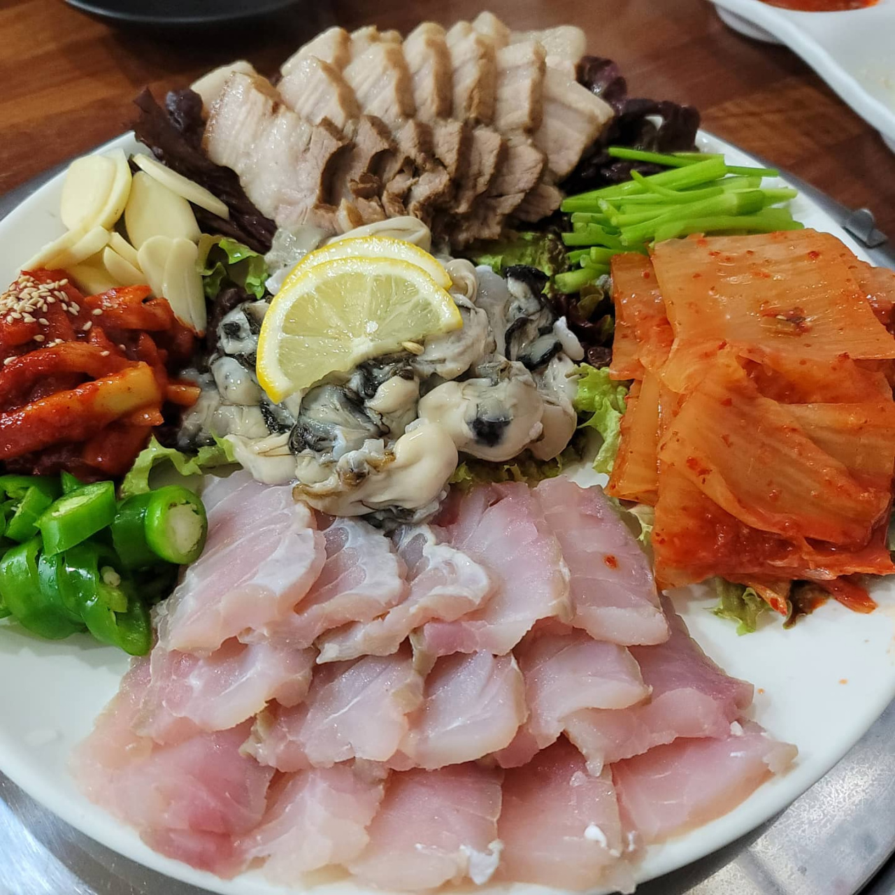 명품굴보쌈