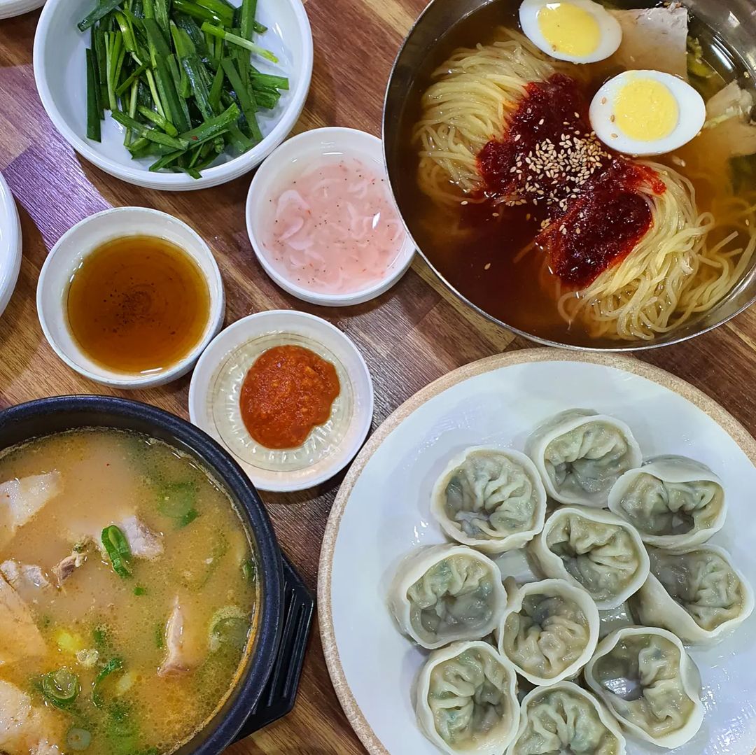 부산 돼지국밥 밀면