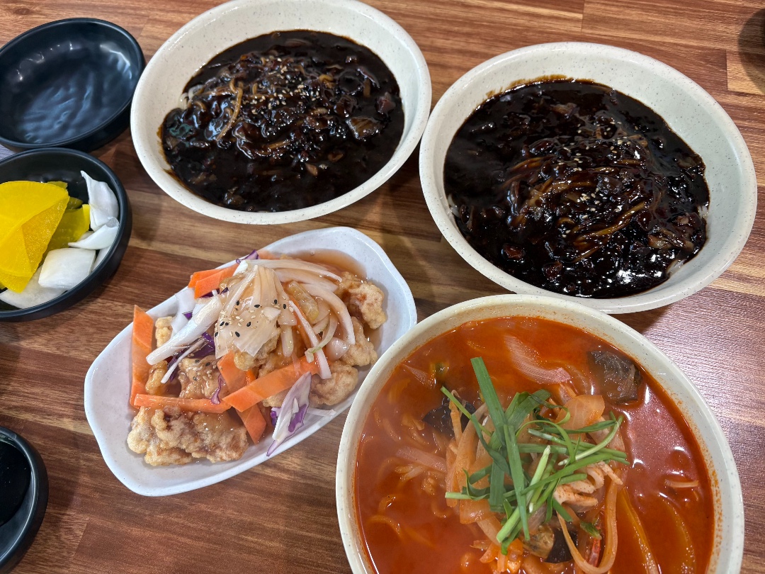 짜장면 짬뽕 탕수육